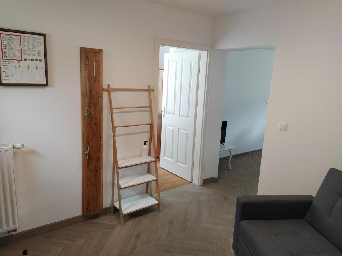Apartmaji Maln Dolenjske Toplice Eksteriør bilde